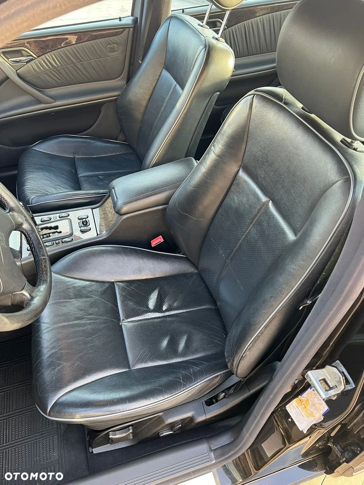 Mercedes-Benz Klasa E - 16