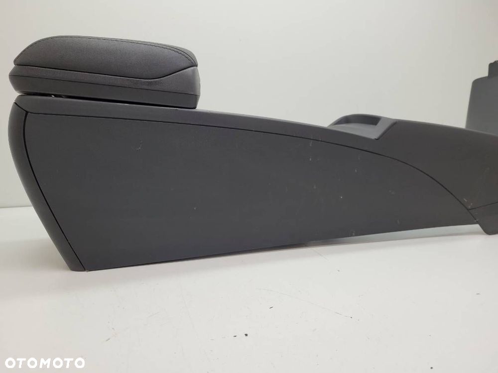 TUNEL ŚRODKOWY PODŁOKIETNIK VOLVO V50 545 30755349  ORYGINAŁ EUROPA 8687407 - 2