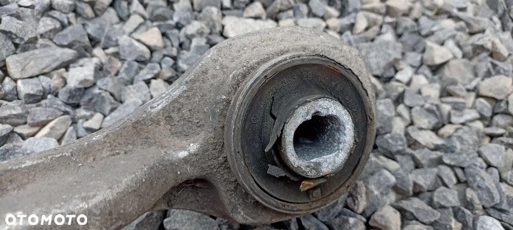 MERCEDES W211 WAHACZ PRZEDNI LEWY BANAN ORYGINAŁ USZK. TULEJA - 6