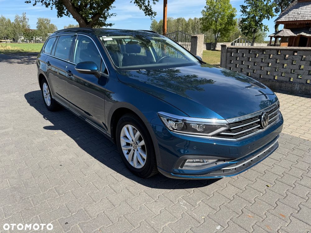 Volkswagen Passat - 2