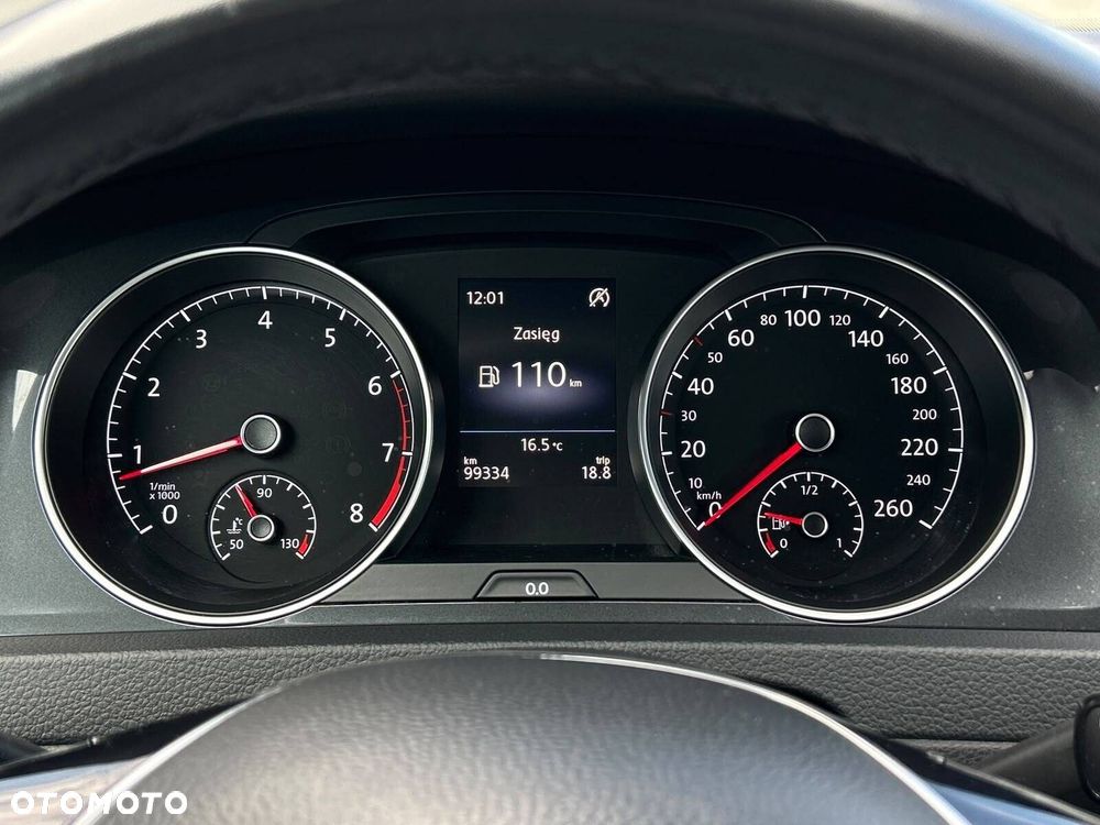 Volkswagen Golf 1.5 TSI BMT Comfortline - 25