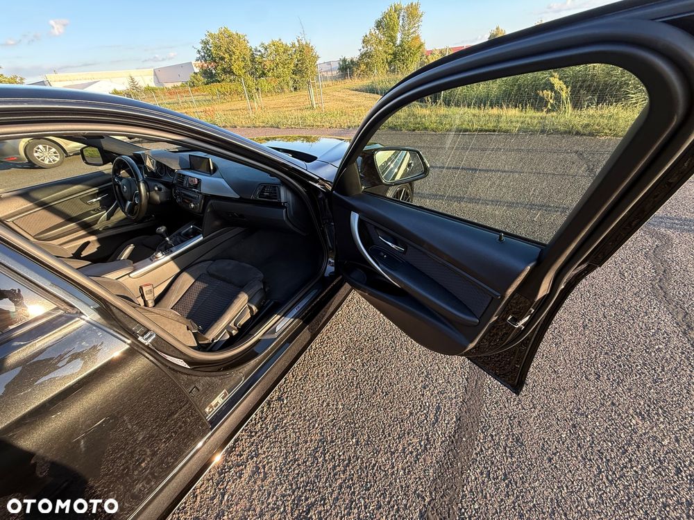 BMW Seria 3 320d - 27