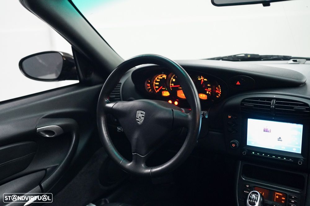 Porsche 911 (996) Carrera Cabrio - 27