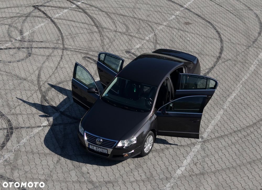 Volkswagen Passat 1.8 TSI Highline - 29