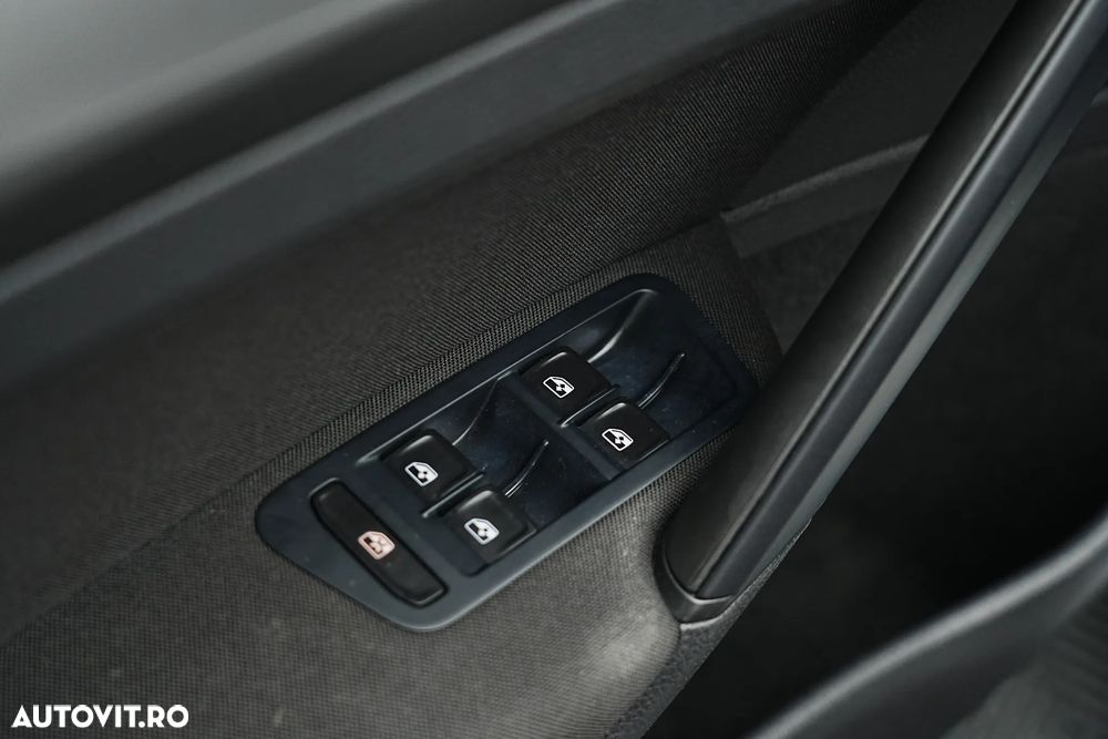 Volkswagen Golf 1.0 TSI Trendline - 29