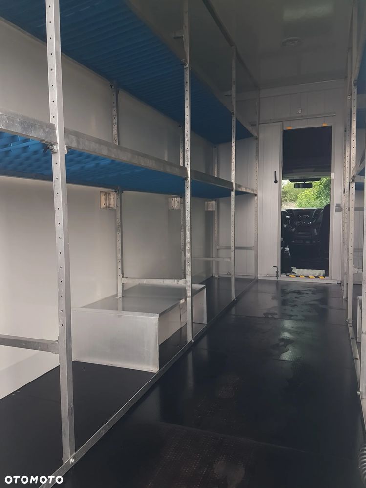 Iveco DAILY KONTENER NISKOPODŁOGOWY 4,44x2,23x2,42 SKLEP FOODTRUCK BAR KLIMA KONIOWÓZ KAMPER - 23
