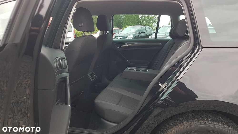 Volkswagen Golf 1.6 TDI SCR DSG Join - 23