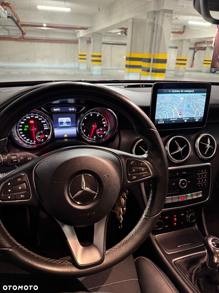 Mercedes-Benz Klasa A 180 (BlueEFFICIENCY) Urban - 9
