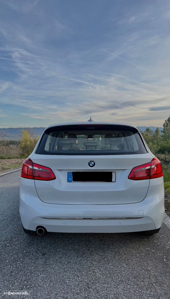 BMW 218 Active Tourer d Luxury Line - 6