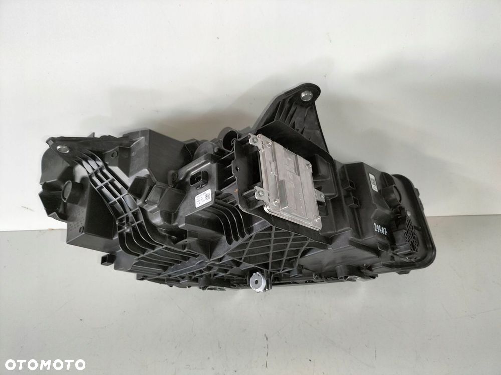 Lampa przednia lewa BMW 2 U06 ACTIVE TOURER 21- - 5