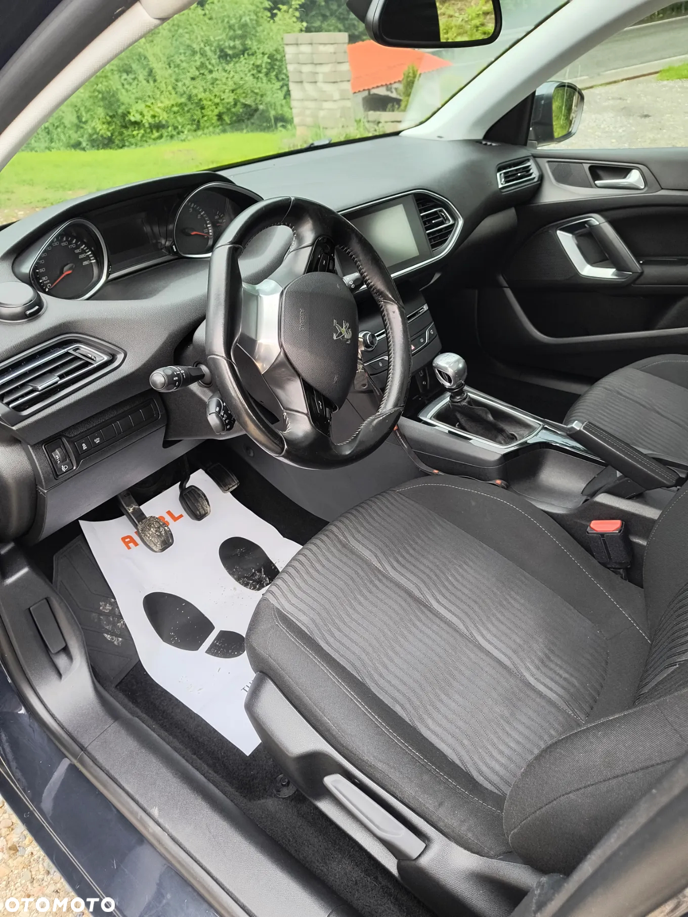 Peugeot 308 1.2 PureTech Allure S&S - 8