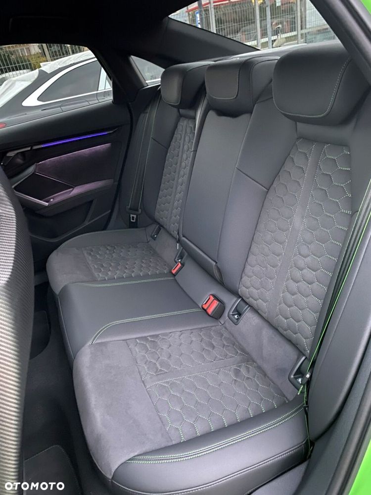 Audi RS3 Limousine - 13