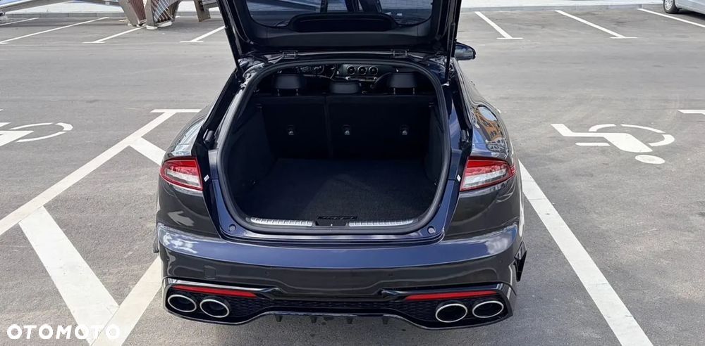 Kia Stinger 3.3 T-GDI V6 GT AWD - 24