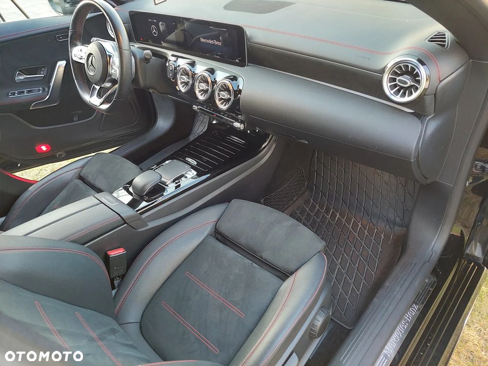 Mercedes-Benz CLA 200 d AMG Line 8G-DCT - 11