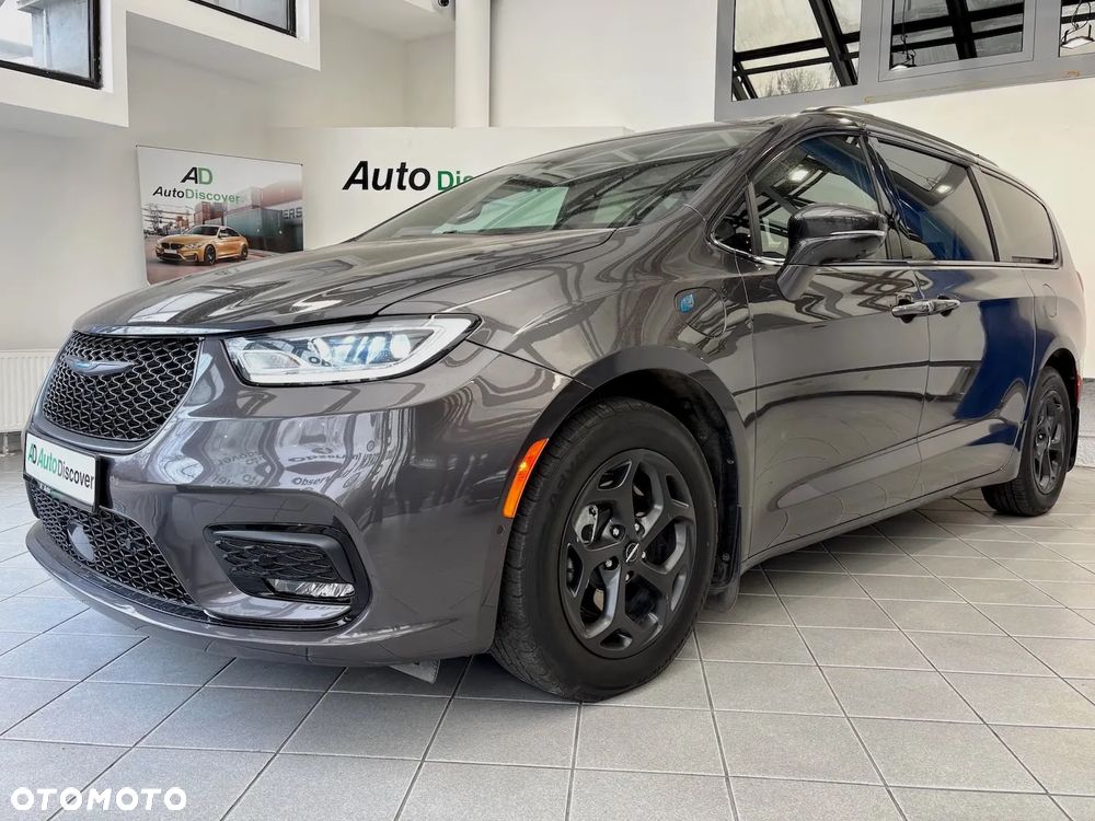 Chrysler Pacifica - 34