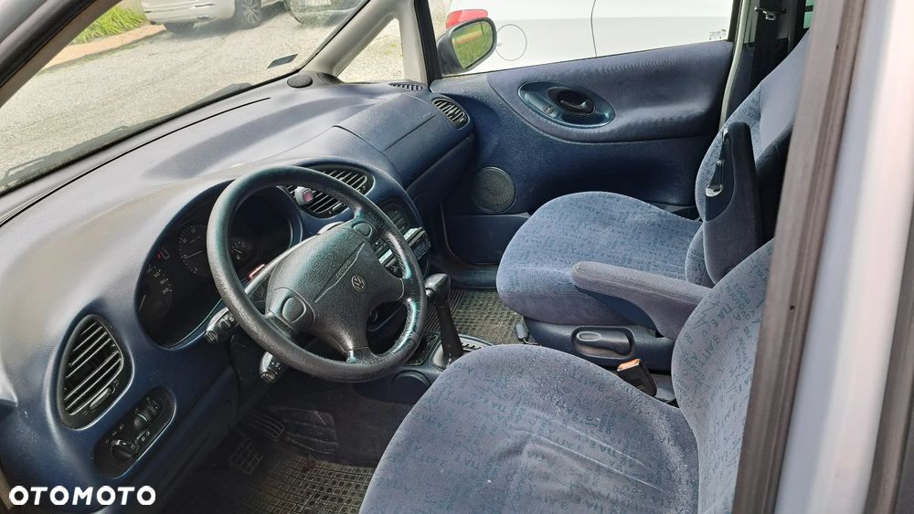 Volkswagen Sharan - 1