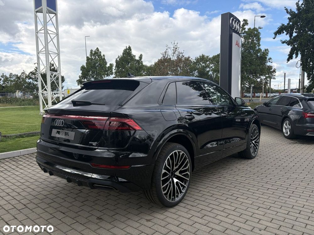 Audi Q8 - 6