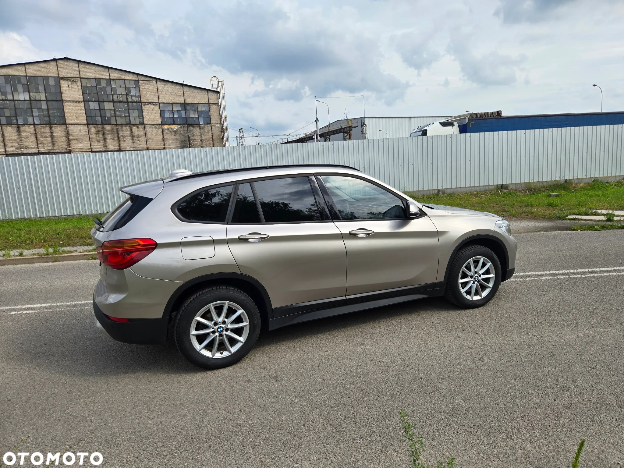 BMW X1 sDrive18i - 10