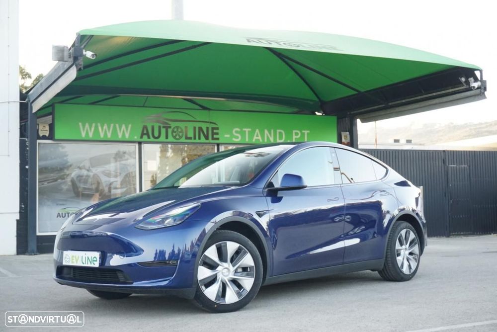 Tesla Model Y Long Range Dual Motor AWD - 4