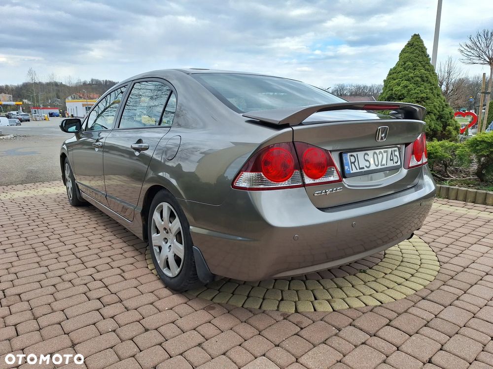 Honda Civic 1.8 Comfort - 3