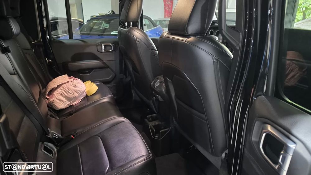 Jeep Gladiator 3.0V6 MultiJet AWD Auto Overland - 48