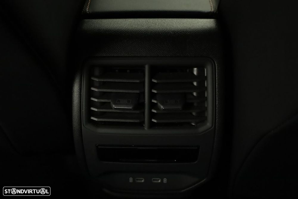 Cupra Formentor 1.5 e-Hybrid DSG - 23