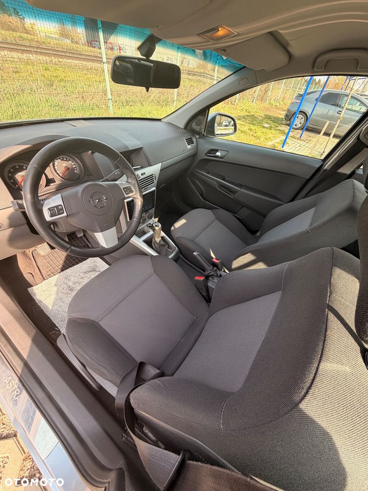Opel Astra 1.6 - 11