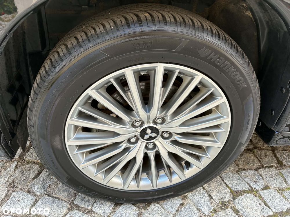Mitsubishi Outlander - 26
