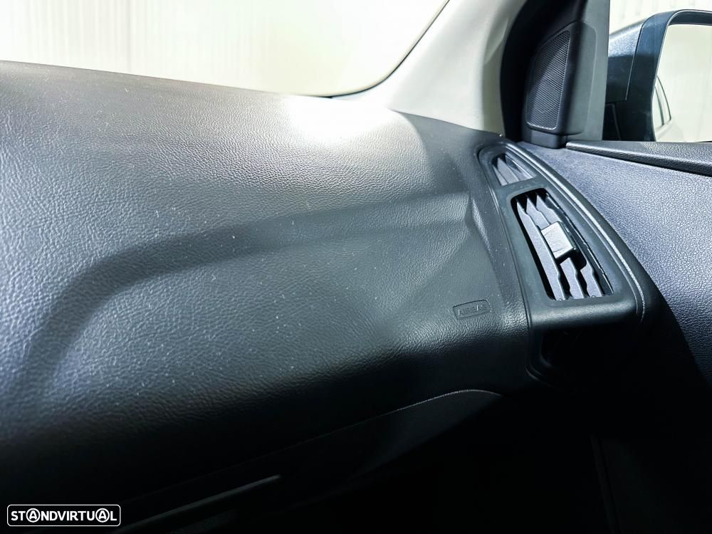 Ford Focus 1.6 TDCi Titanium — fotografia 27