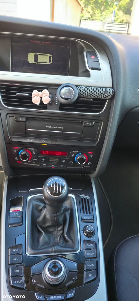 Audi A4 Avant 2.0 TDI - 8