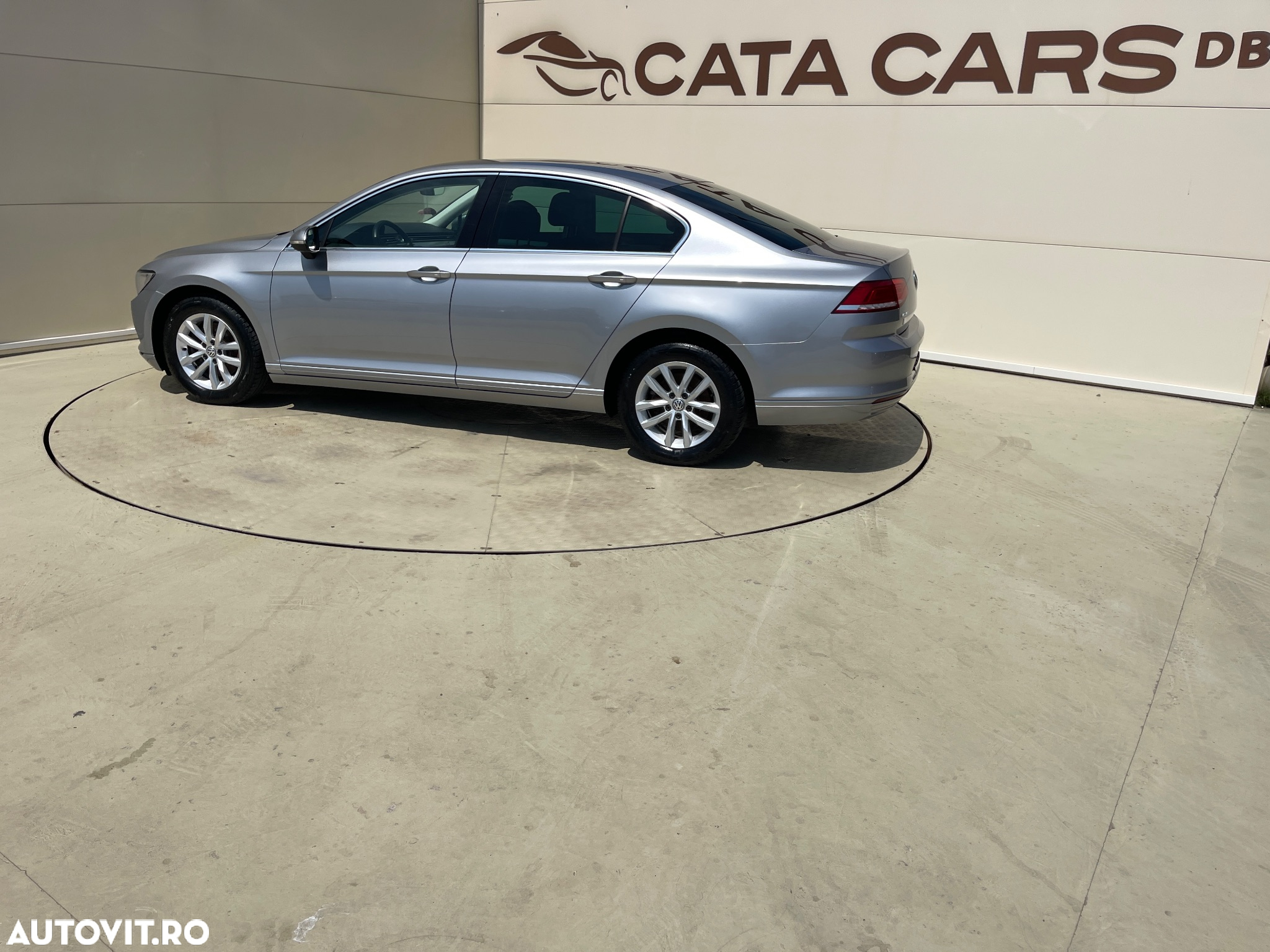 Volkswagen Passat - 9