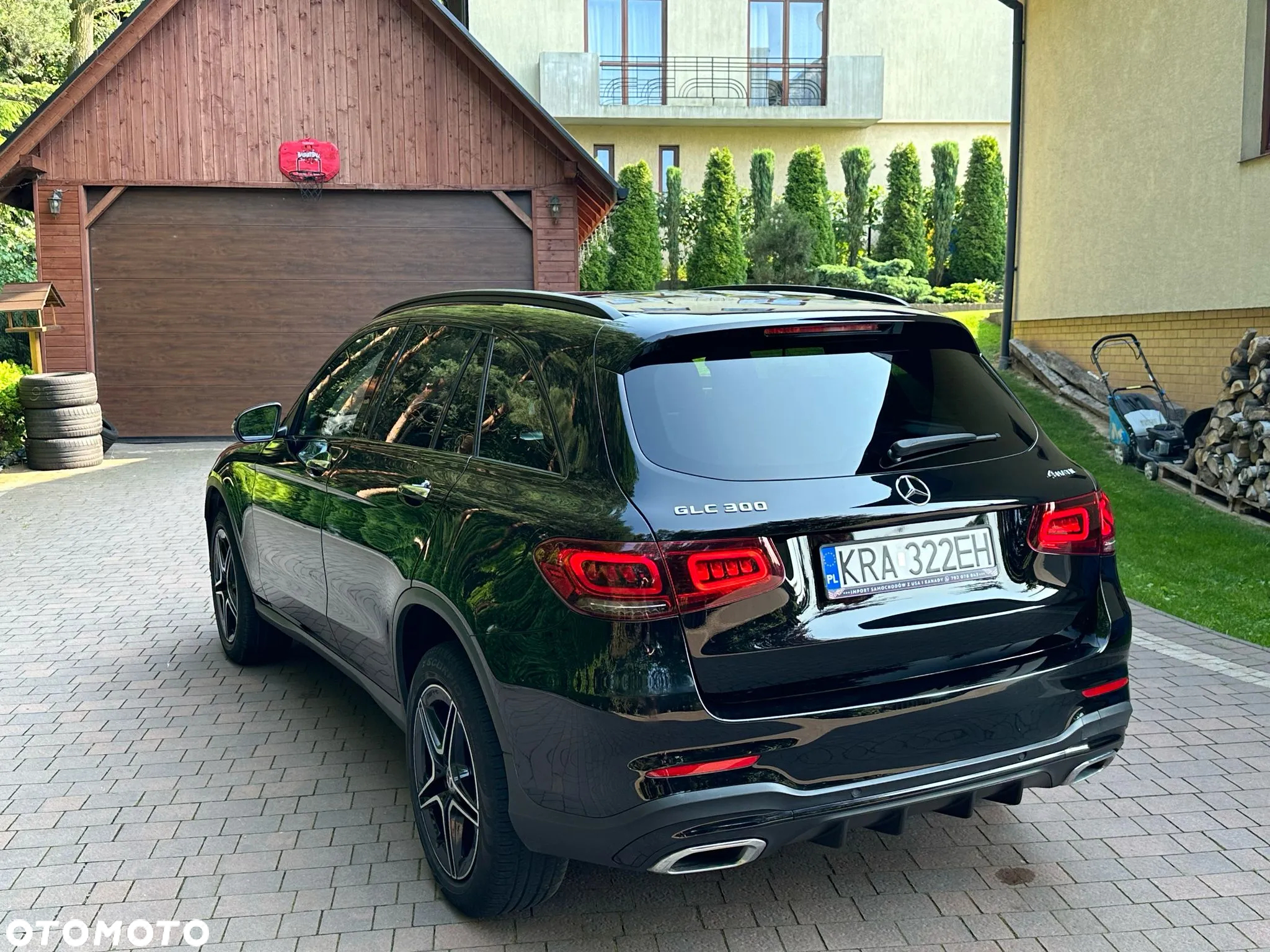 Mercedes-Benz GLC 300 4Matic 9G-TRONIC AMG Line - 23