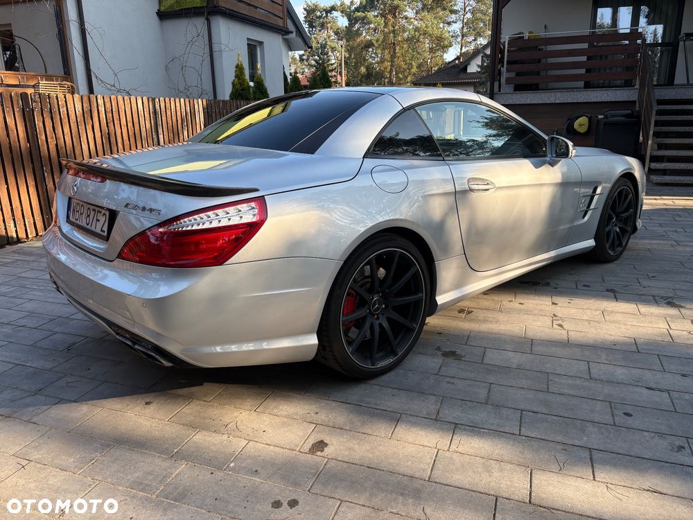 Mercedes-Benz SL 63 AMG - 7