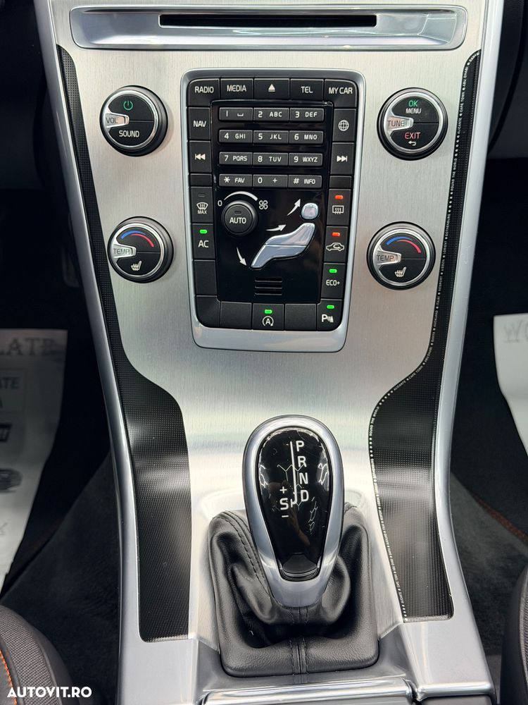 Volvo XC 60 D4 Geartronic Ocean Race - 34