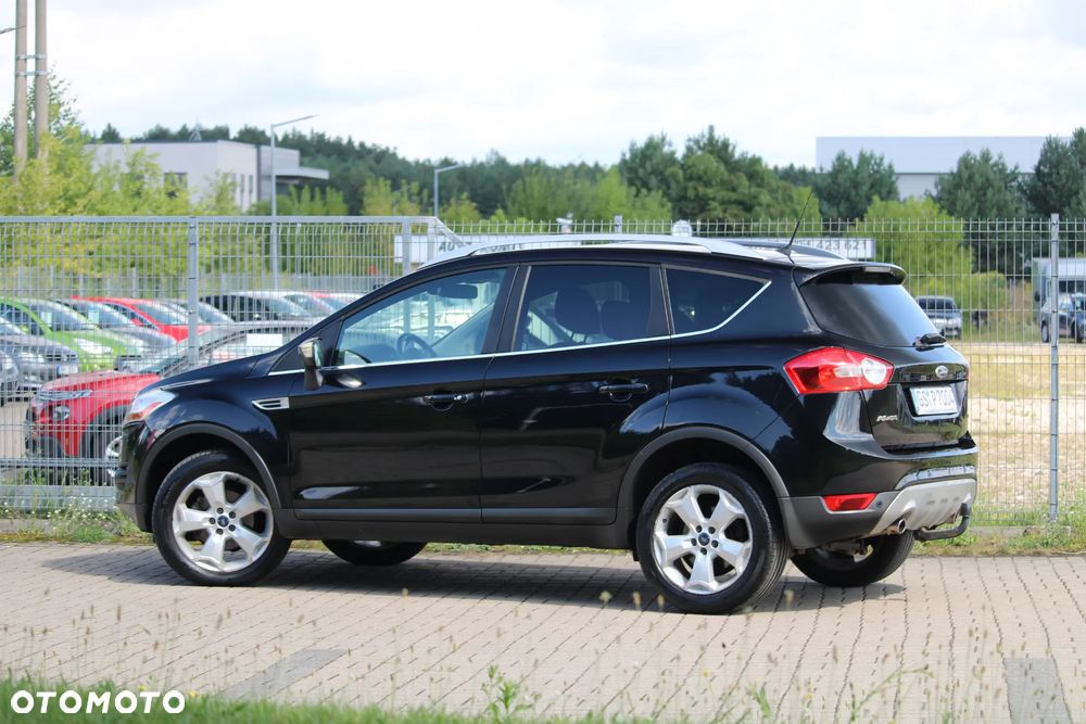 Ford Kuga 2.0 TDCi 2x4 Titanium - 12