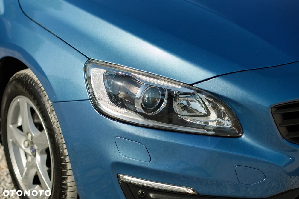 Volvo V60 D3 Geartronic Momentum - 18