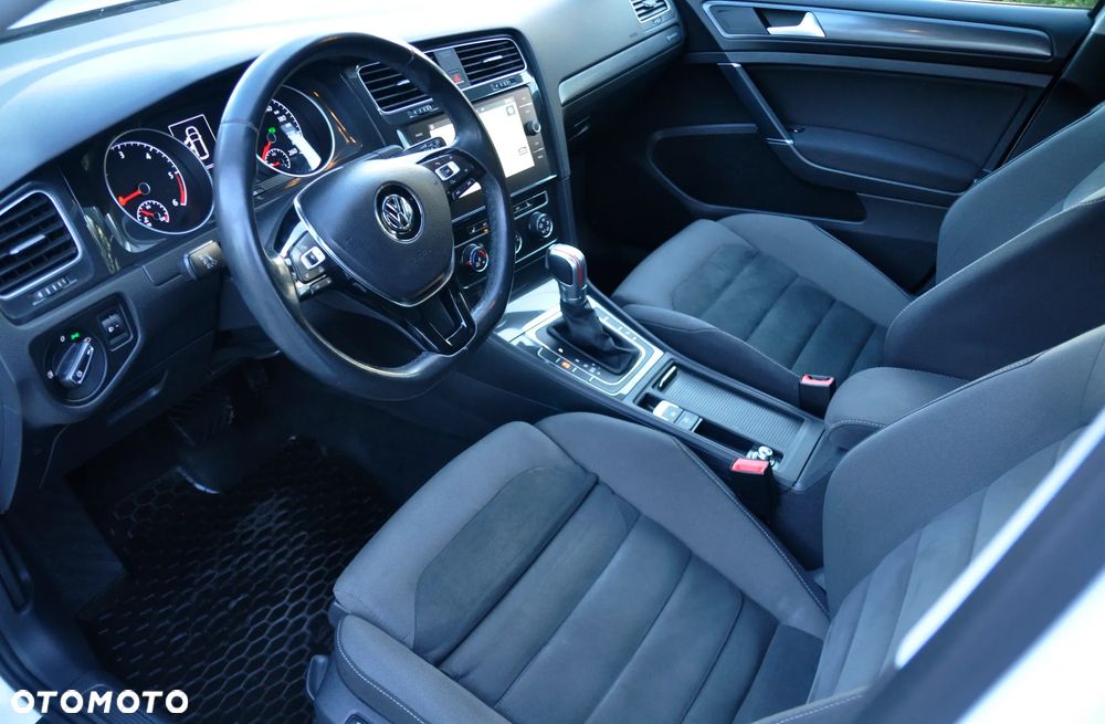 Volkswagen Golf 2.0 BlueTDI DSG Highline - 6