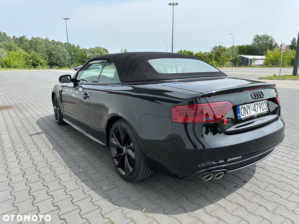 Audi A5 Cabrio 2.0 TDI DPF (clean diesel) - 5