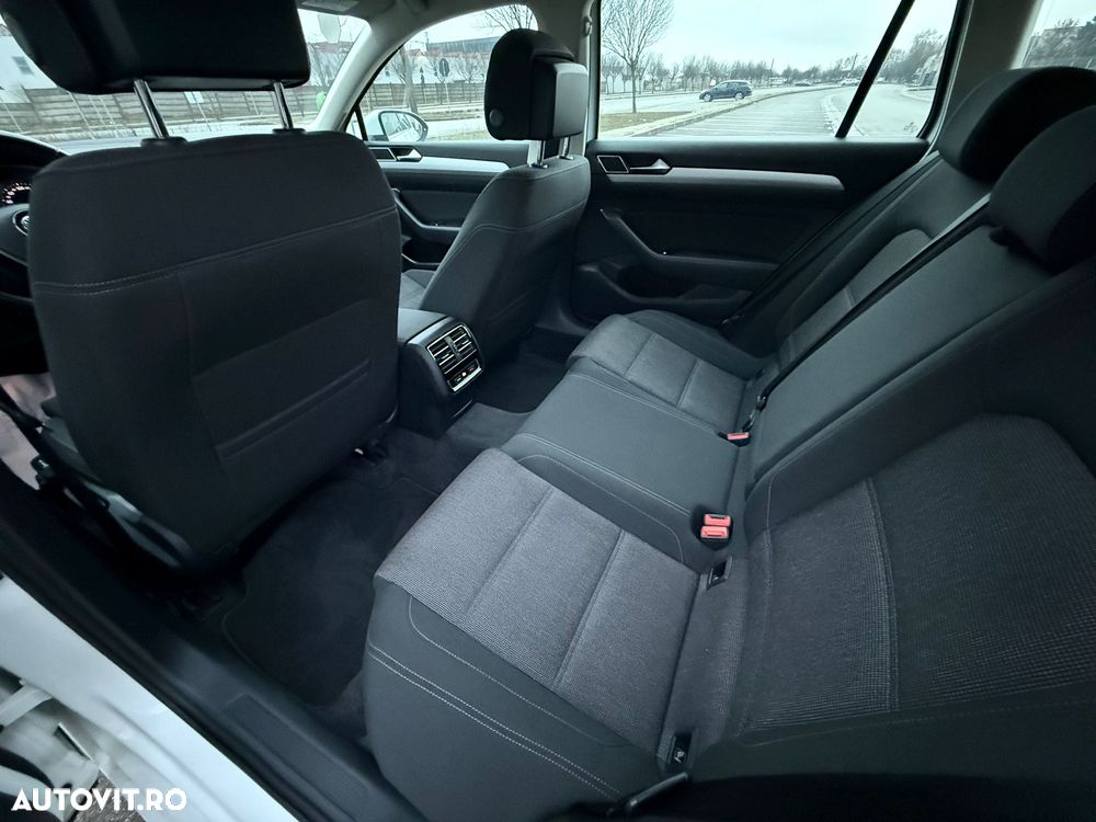 Volkswagen Passat 2.0 TDI SCR DSG Comfortline - 11