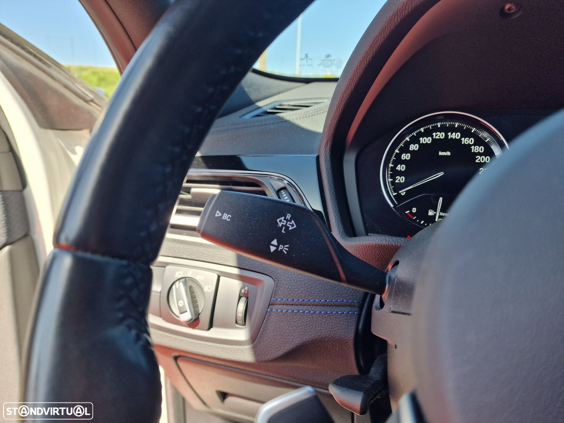 BMW X2 18 d sDrive Auto Pack M - 25