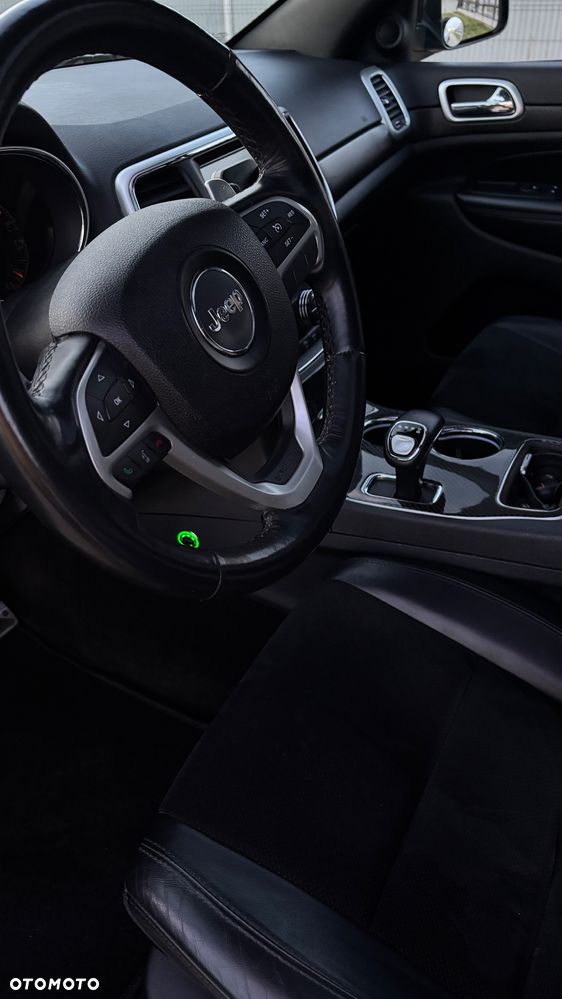 Jeep Grand Cherokee - 14