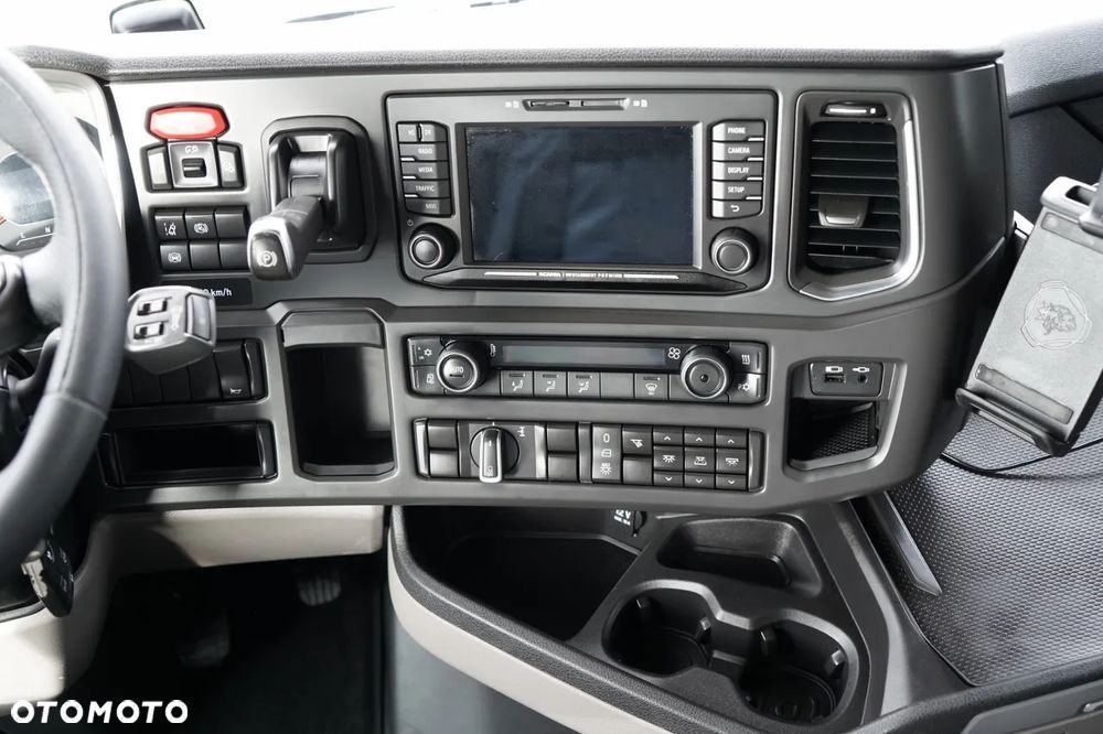 Scania S 500 / RETARDER / KLIMA POSTOJOWA /  CAŁA NA PODUSZKACH / SKÓRY / - 31