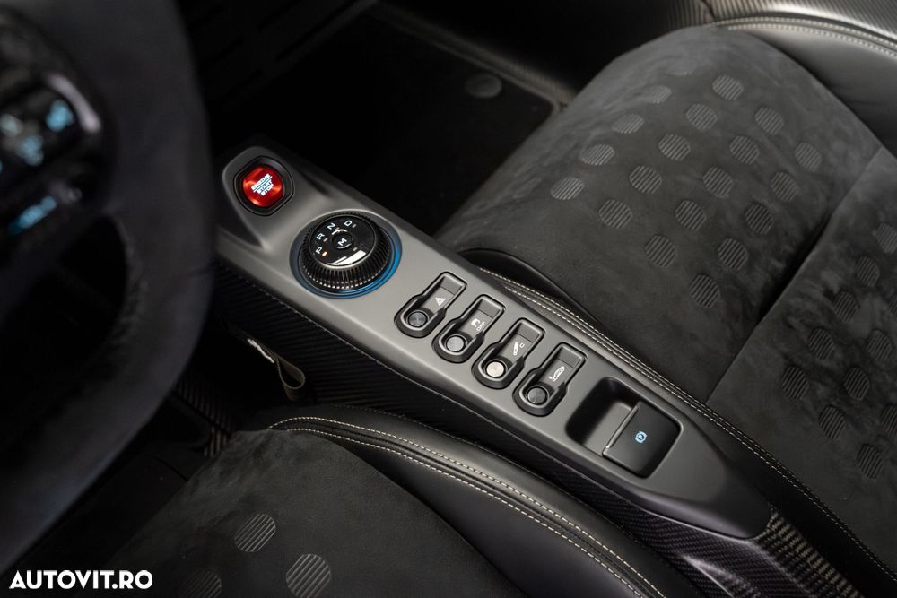 Ford GT - 19