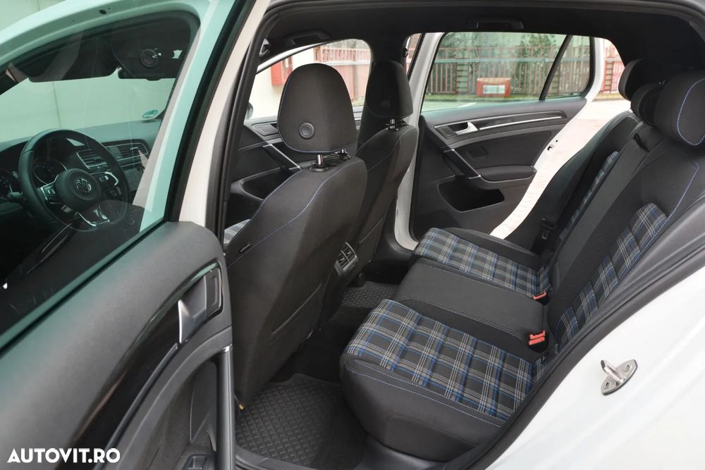 Volkswagen Golf ver-1-4-tsi-bluemotion-technology-dsg-cup - 15