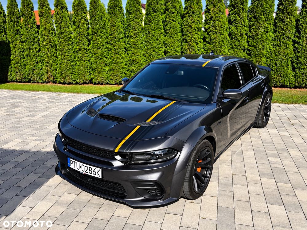 Dodge Charger 6.4 Scat Pack Widebody - 4