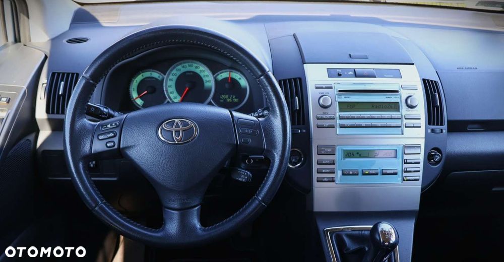 Toyota Corolla Verso - 13