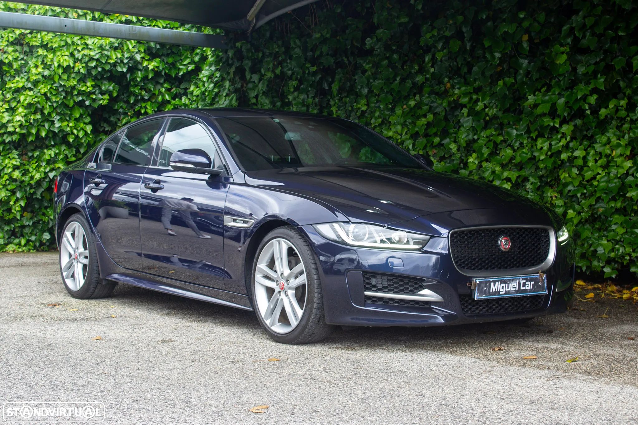 Jaguar XE 2.0 D R-Sport Aut. - 1