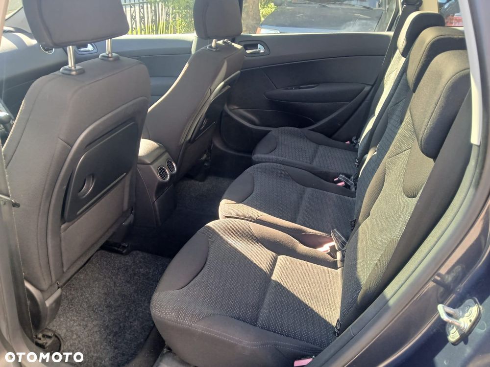 Peugeot 308 120 VTi Family - 10