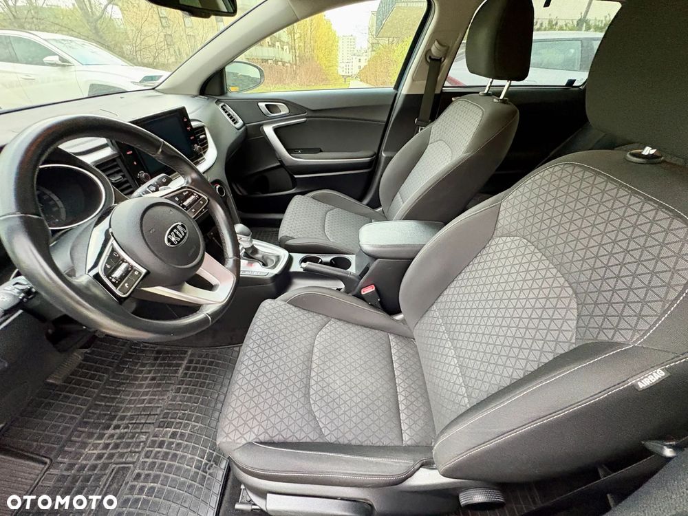 Kia Ceed 1.4 T-GDI M DCT - 9