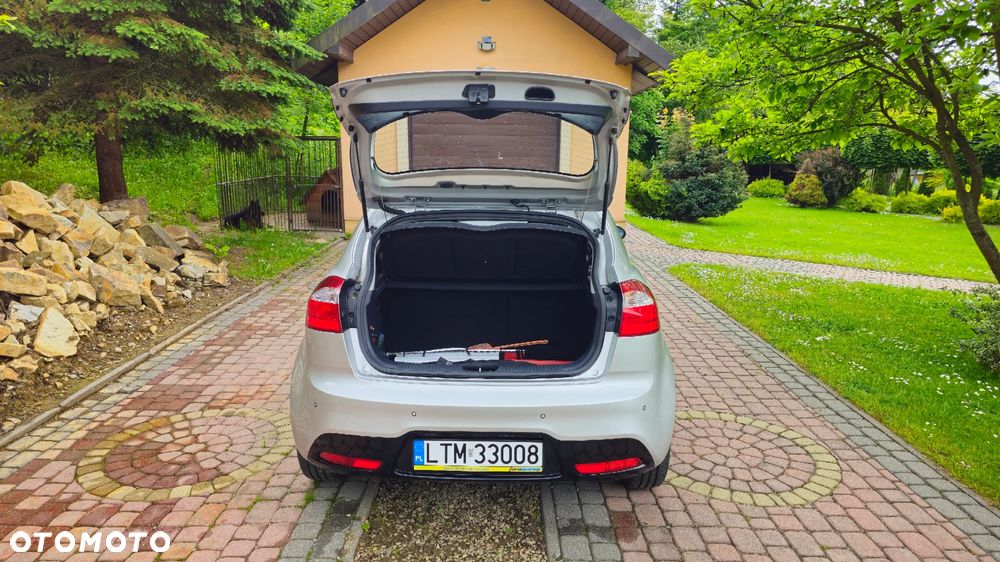 Kia Rio 1.2 L - 7